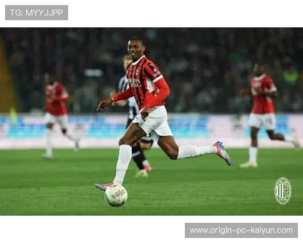 莱奥单挑整条后防，AC米兰锋线势不可挡